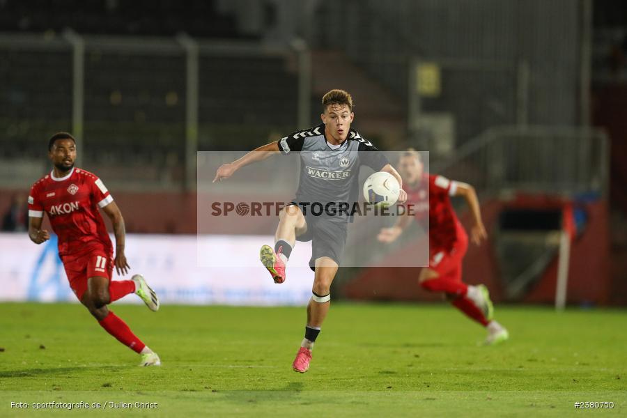 Artur Andreichyk, sport, action, Würzburg, Saison 2023/2024, SVW, SV Wacker Burghausen, Regionalliga Bayern, Fussball, FWK, FC Würzburger Kickers, BFV, AKON Arena, 22.09.2023, 11. Spieltag - Bild-ID: 2380750
