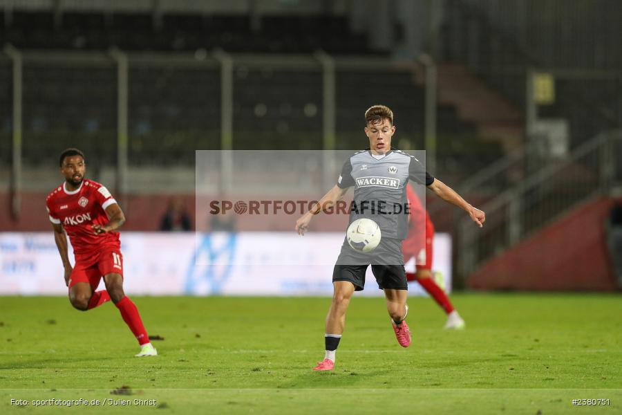 Artur Andreichyk, sport, action, Würzburg, Saison 2023/2024, SVW, SV Wacker Burghausen, Regionalliga Bayern, Fussball, FWK, FC Würzburger Kickers, BFV, AKON Arena, 22.09.2023, 11. Spieltag - Bild-ID: 2380751