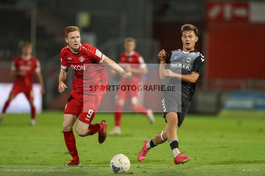 Artur Andreichyk, sport, action, Würzburg, Saison 2023/2024, SVW, SV Wacker Burghausen, Regionalliga Bayern, Fussball, FWK, FC Würzburger Kickers, BFV, AKON Arena, 22.09.2023, 11. Spieltag - Bild-ID: 2380754