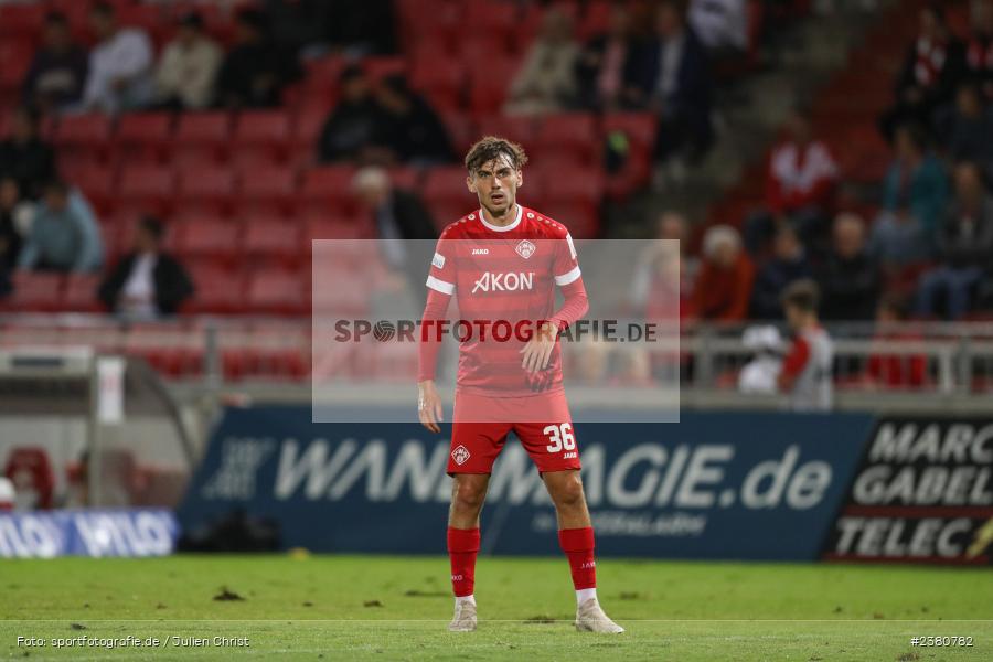 Pascal Moll, sport, action, Würzburg, Saison 2023/2024, SVW, SV Wacker Burghausen, Regionalliga Bayern, Fussball, FWK, FC Würzburger Kickers, BFV, AKON Arena, 22.09.2023, 11. Spieltag - Bild-ID: 2380782