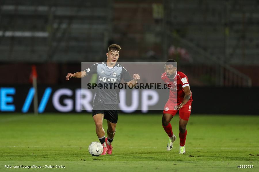 Artur Andreichyk, sport, action, Würzburg, Saison 2023/2024, SVW, SV Wacker Burghausen, Regionalliga Bayern, Fussball, FWK, FC Würzburger Kickers, BFV, AKON Arena, 22.09.2023, 11. Spieltag - Bild-ID: 2380789