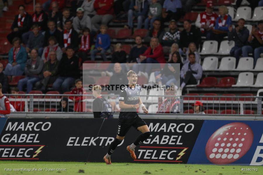 Jasper Maljojoki, sport, action, Würzburg, Saison 2023/2024, SVW, SV Wacker Burghausen, Regionalliga Bayern, Fussball, FWK, FC Würzburger Kickers, BFV, AKON Arena, 22.09.2023, 11. Spieltag - Bild-ID: 2380792
