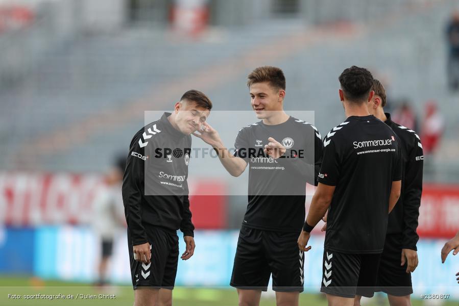 sport, action, Würzburg, Saison 2023/2024, SVW, SV Wacker Burghausen, Regionalliga Bayern, Fussball, FWK, FC Würzburger Kickers, BFV, AKON Arena, 22.09.2023, 11. Spieltag - Bild-ID: 2380807