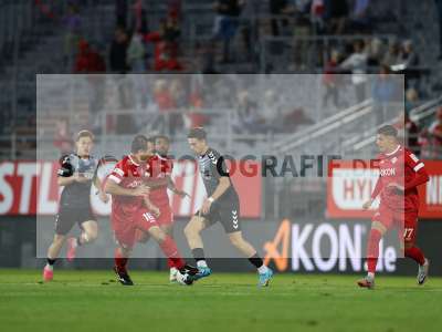 Fotos von FC Würzburger Kickers - SV Wacker Burghausen auf sportfotografie.de