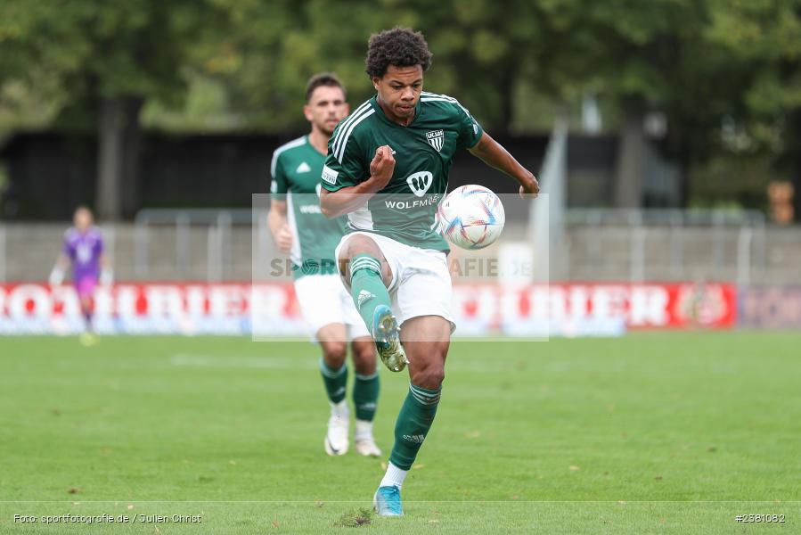 Dominik Ngatie, Sachs Stadion, Schweinfurt, 23.09.2023, sport, action, BFV, Fussball, Saison 2023/2024, 11. Spieltag, Regionalliga Bayern, TGM, FCS, Türkgücü München, 1. FC Schweinfurt 1905 - Bild-ID: 2381082