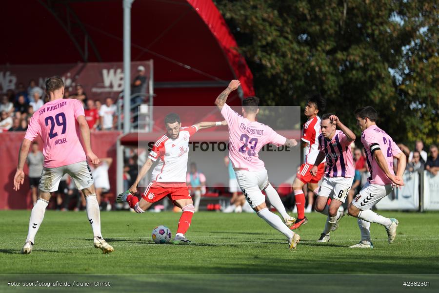 NGN-Arena, Aubstadt, 30.09.2023, sport, action, BFV, Saison 2023/2024, Fussball, Regionalliga Bayern, 12. Spieltag, FCB, AUB, FC Bayern München II, TSV Aubstadt - Bild-ID: 2382301