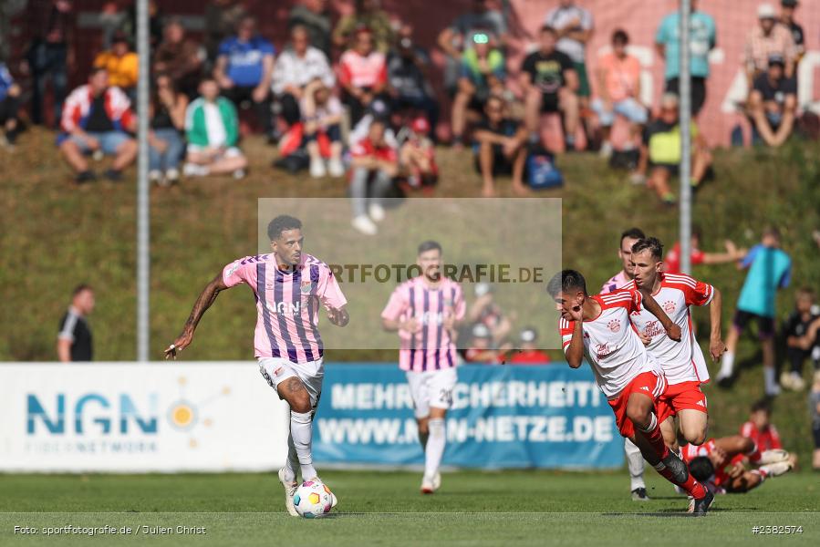 Michael Dellinger, sport, action, TSV Aubstadt, Saison 2023/2024, Regionalliga Bayern, NGN-Arena, Fussball, FCB, FC Bayern München II, BFV, Aubstadt, AUB, 30.09.2023, 12. Spieltag - Bild-ID: 2382574 Michael Dellinger, sport, action, TSV Aubstadt, Saison 2023/2024, Regionalliga Bayern, NGN-Arena, Fussball, FCB, FC Bayern München II, BFV, Aubstadt, AUB, 30.09.2023, 12. Spieltag - Bild-ID: 2382574