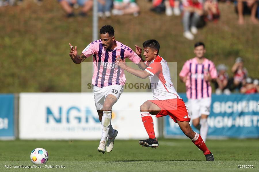 Michael Dellinger, sport, action, TSV Aubstadt, Saison 2023/2024, Regionalliga Bayern, NGN-Arena, Fussball, FCB, FC Bayern München II, BFV, Aubstadt, AUB, 30.09.2023, 12. Spieltag - Bild-ID: 2382575