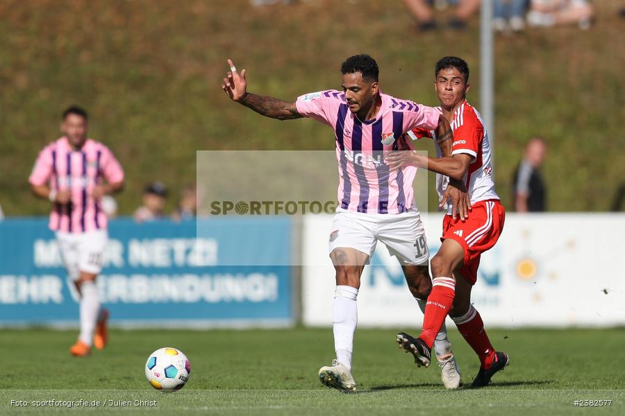 Michael Dellinger, sport, action, TSV Aubstadt, Saison 2023/2024, Regionalliga Bayern, NGN-Arena, Fussball, FCB, FC Bayern München II, BFV, Aubstadt, AUB, 30.09.2023, 12. Spieltag - Bild-ID: 2382577 Michael Dellinger, sport, action, TSV Aubstadt, Saison 2023/2024, Regionalliga Bayern, NGN-Arena, Fussball, FCB, FC Bayern München II, BFV, Aubstadt, AUB, 30.09.2023, 12. Spieltag - Bild-ID: 2382577