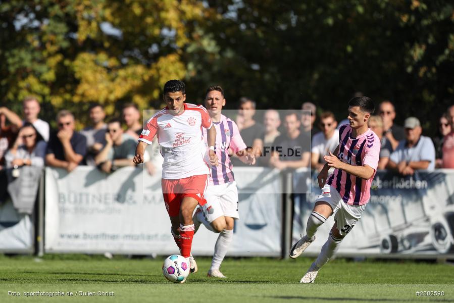 Martin Thomann, sport, action, TSV Aubstadt, Saison 2023/2024, Regionalliga Bayern, NGN-Arena, Fussball, FCB, FC Bayern München II, BFV, Aubstadt, AUB, 30.09.2023, 12. Spieltag - Bild-ID: 2382590 Martin Thomann, sport, action, TSV Aubstadt, Saison 2023/2024, Regionalliga Bayern, NGN-Arena, Fussball, FCB, FC Bayern München II, BFV, Aubstadt, AUB, 30.09.2023, 12. Spieltag - Bild-ID: 2382590