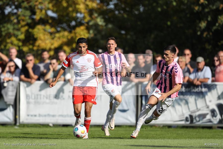 Martin Thomann, sport, action, TSV Aubstadt, Saison 2023/2024, Regionalliga Bayern, NGN-Arena, Fussball, FCB, FC Bayern München II, BFV, Aubstadt, AUB, 30.09.2023, 12. Spieltag - Bild-ID: 2382592