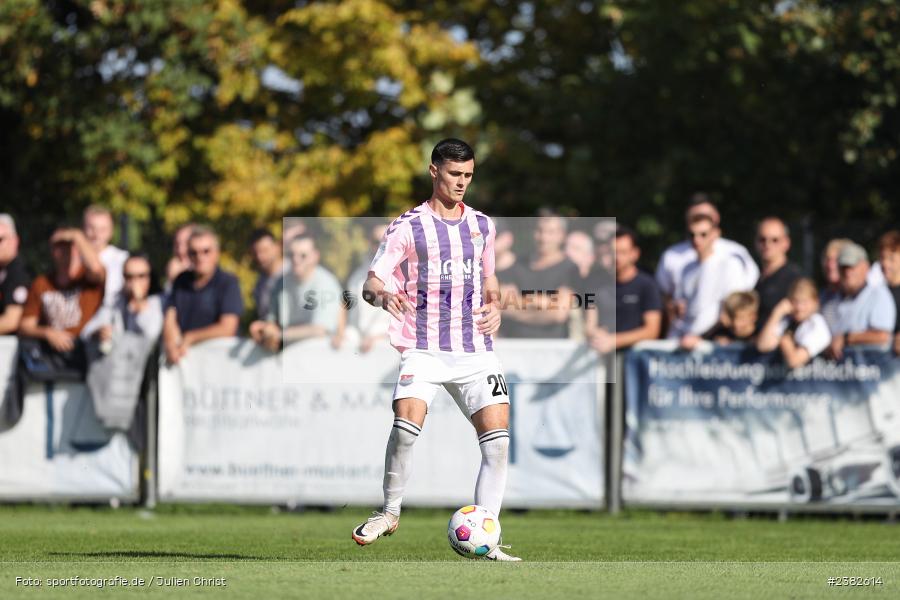 Adrian Kireski, sport, action, TSV Aubstadt, Saison 2023/2024, Regionalliga Bayern, NGN-Arena, Fussball, FCB, FC Bayern München II, BFV, Aubstadt, AUB, 30.09.2023, 12. Spieltag - Bild-ID: 2382614