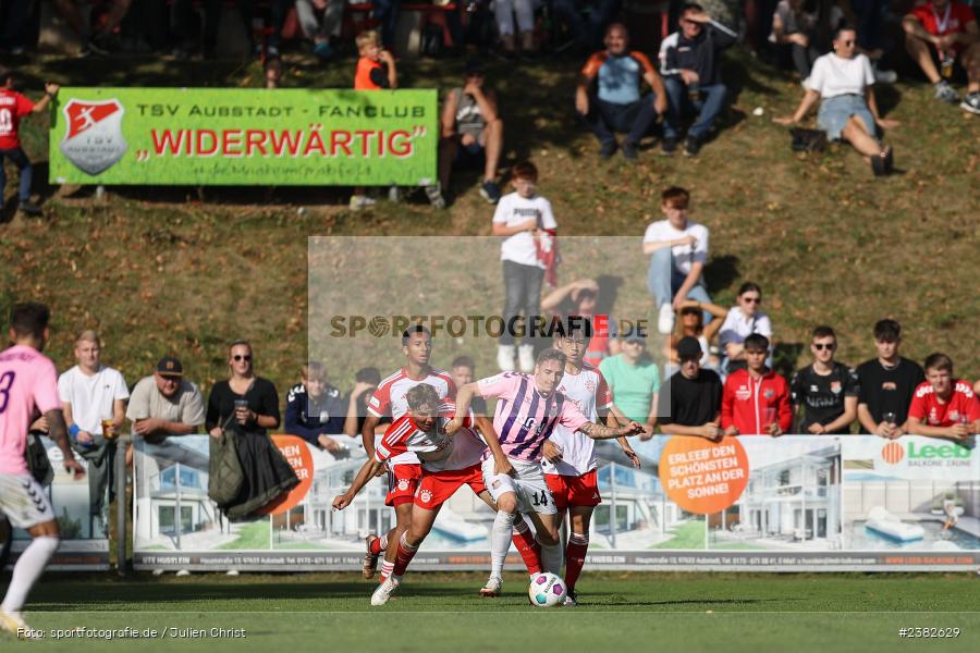 Martin Thomann, sport, action, TSV Aubstadt, Saison 2023/2024, Regionalliga Bayern, NGN-Arena, Fussball, FCB, FC Bayern München II, BFV, Aubstadt, AUB, 30.09.2023, 12. Spieltag - Bild-ID: 2382629 Martin Thomann, sport, action, TSV Aubstadt, Saison 2023/2024, Regionalliga Bayern, NGN-Arena, Fussball, FCB, FC Bayern München II, BFV, Aubstadt, AUB, 30.09.2023, 12. Spieltag - Bild-ID: 2382629