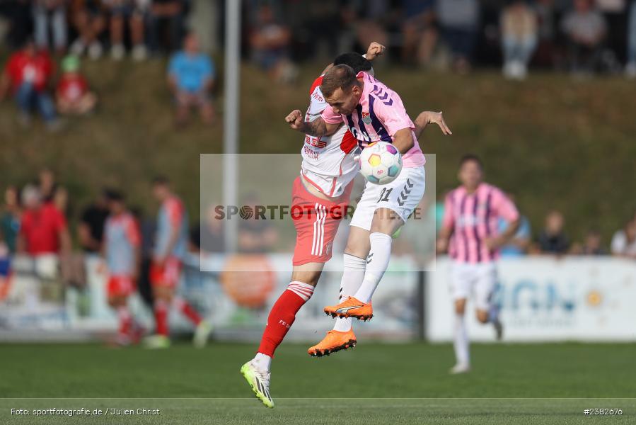 Leon Heinze, sport, action, TSV Aubstadt, Saison 2023/2024, Regionalliga Bayern, NGN-Arena, Fussball, FCB, FC Bayern München II, BFV, Aubstadt, AUB, 30.09.2023, 12. Spieltag - Bild-ID: 2382676