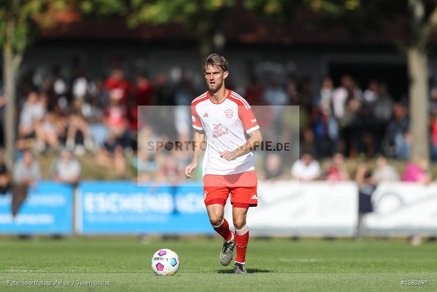 Luca Denk, sport, action, TSV Aubstadt, Saison 2023/2024, Regionalliga Bayern, NGN-Arena, Fussball, FCB, FC Bayern München II, BFV, Aubstadt, AUB, 30.09.2023, 12. Spieltag - Bild-ID: 2382697 Luca Denk, sport, action, TSV Aubstadt, Saison 2023/2024, Regionalliga Bayern, NGN-Arena, Fussball, FCB, FC Bayern München II, BFV, Aubstadt, AUB, 30.09.2023, 12. Spieltag - Bild-ID: 2382697