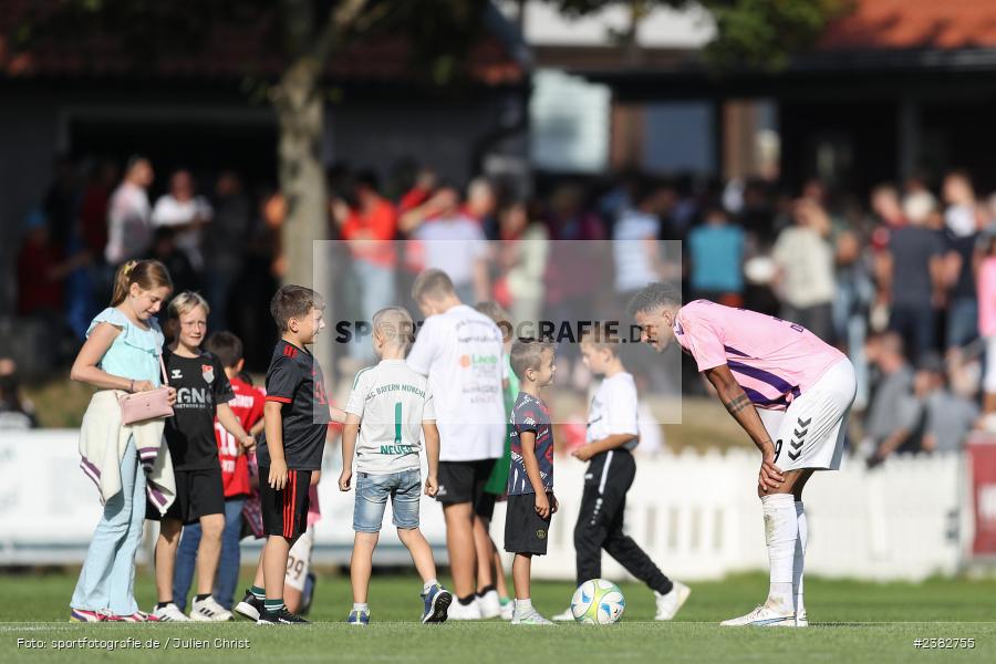 Fans, Michael Dellinger, sport, action, TSV Aubstadt, Saison 2023/2024, Regionalliga Bayern, NGN-Arena, Fussball, FCB, FC Bayern München II, BFV, Aubstadt, AUB, 30.09.2023, 12. Spieltag - Bild-ID: 2382755 Fans, Michael Dellinger, sport, action, TSV Aubstadt, Saison 2023/2024, Regionalliga Bayern, NGN-Arena, Fussball, FCB, FC Bayern München II, BFV, Aubstadt, AUB, 30.09.2023, 12. Spieltag - Bild-ID: 2382755