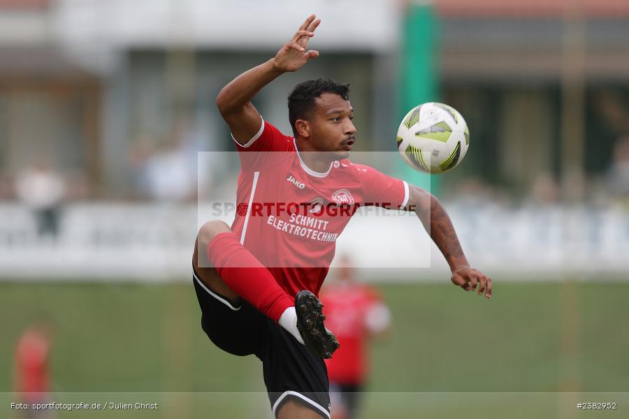 Tyrell Walton, Sportgelände Kleinflürleinsweg, Schweinfurt, 03.10.2023, sport, action, BFV, Saison 2023/2024, Fussball, 14. Spieltag, Landesliga Nordwest, TUS, FTS, TuS Frammersbach, FT Schweinfurt - Bild-ID: 2382952