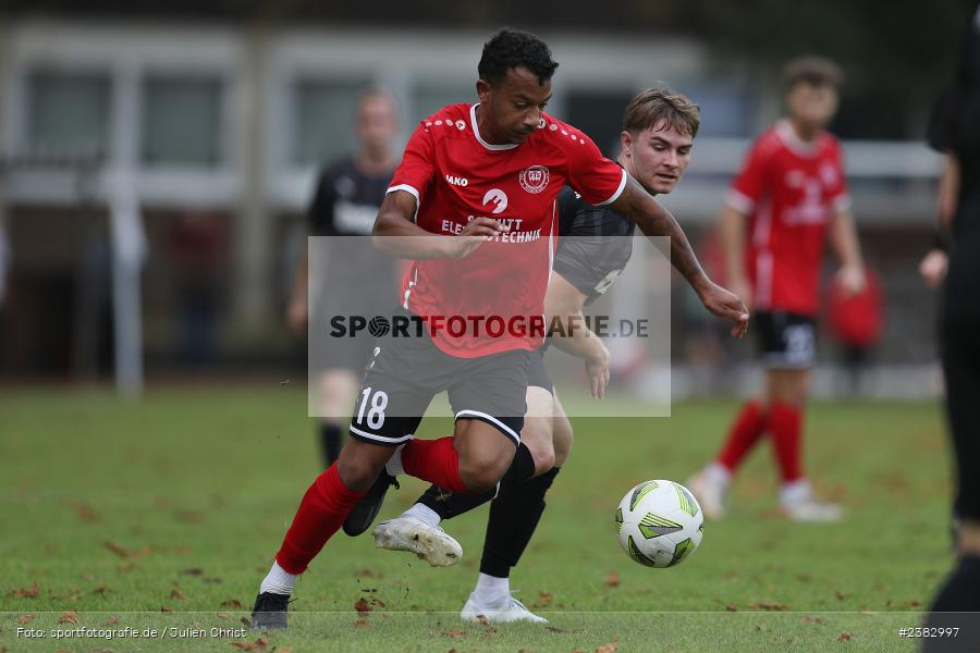 Tyrell Walton, Sportgelände Kleinflürleinsweg, Schweinfurt, 03.10.2023, sport, action, BFV, Saison 2023/2024, Fussball, 14. Spieltag, Landesliga Nordwest, TUS, FTS, TuS Frammersbach, FT Schweinfurt - Bild-ID: 2382997