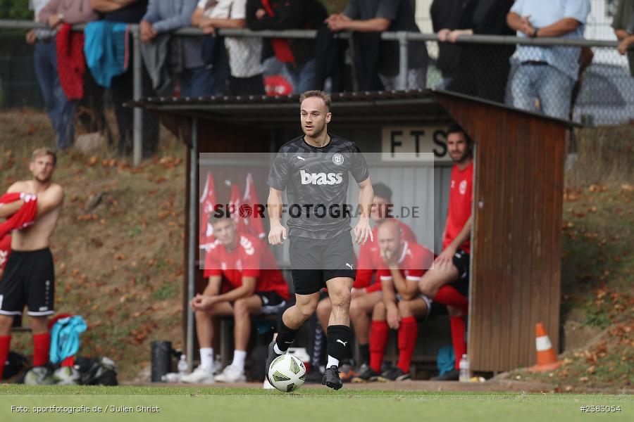 Fabian Lurz, Sportgelände Kleinflürleinsweg, Schweinfurt, 03.10.2023, sport, action, BFV, Saison 2023/2024, Fussball, 14. Spieltag, Landesliga Nordwest, TUS, FTS, TuS Frammersbach, FT Schweinfurt - Bild-ID: 2383054 Fabian Lurz, Sportgelände Kleinflürleinsweg, Schweinfurt, 03.10.2023, sport, action, BFV, Saison 2023/2024, Fussball, 14. Spieltag, Landesliga Nordwest, TUS, FTS, TuS Frammersbach, FT Schweinfurt - Bild-ID: 2383054