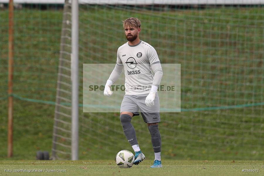 Joshua Schuhmacher, Sportgelände Kleinflürleinsweg, Schweinfurt, 03.10.2023, sport, action, BFV, Saison 2023/2024, Fussball, 14. Spieltag, Landesliga Nordwest, TUS, FTS, TuS Frammersbach, FT Schweinfurt - Bild-ID: 2383072