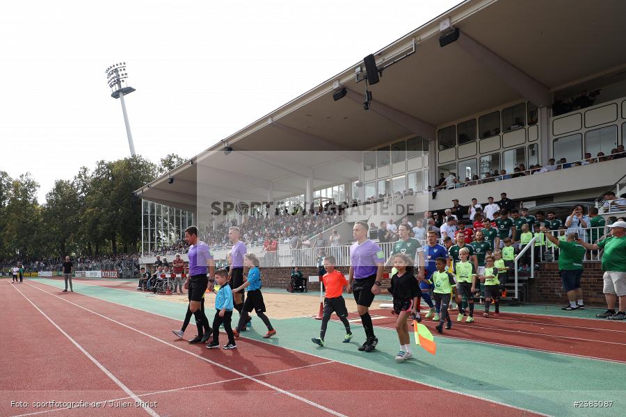 Sachs Stadion, Schweinfurt, 03.10.2023, sport, action, BFV, Saison 2023/2024, Fussball, 13. Spieltag, Regionalliga Bayern, FWK, FCS, FC Würzburger Kickers, 1. FC Schweinfurt 1905 - Bild-ID: 2383087