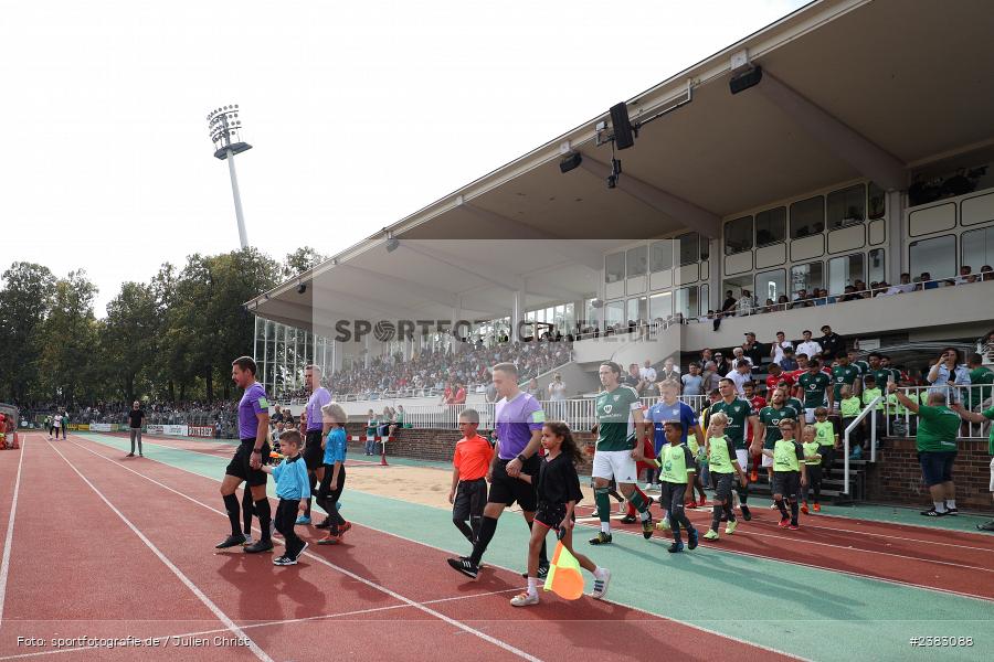 Sachs Stadion, Schweinfurt, 03.10.2023, sport, action, BFV, Saison 2023/2024, Fussball, 13. Spieltag, Regionalliga Bayern, FWK, FCS, FC Würzburger Kickers, 1. FC Schweinfurt 1905 - Bild-ID: 2383088