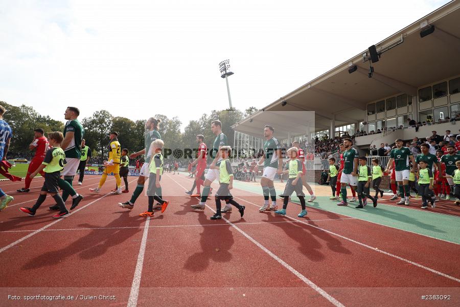 Sachs Stadion, Schweinfurt, 03.10.2023, sport, action, BFV, Saison 2023/2024, Fussball, 13. Spieltag, Regionalliga Bayern, FWK, FCS, FC Würzburger Kickers, 1. FC Schweinfurt 1905 - Bild-ID: 2383092