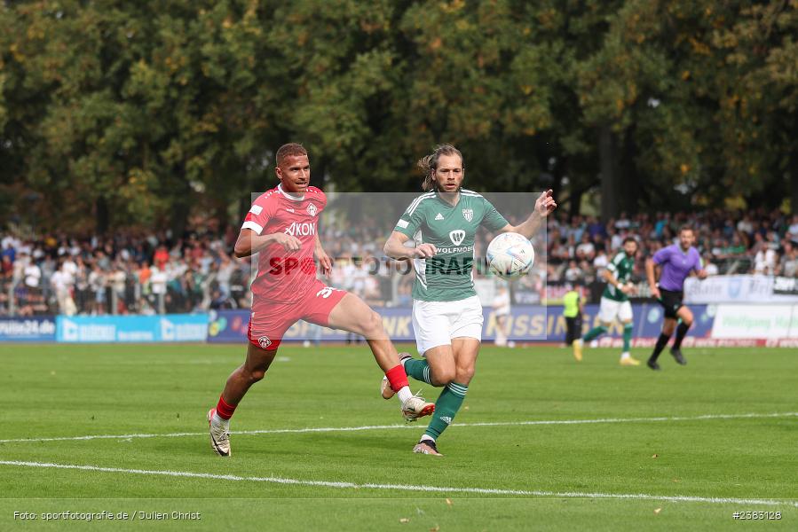 Benyas Solomon Junge-Abiol, Sachs Stadion, Schweinfurt, 03.10.2023, sport, action, BFV, Saison 2023/2024, Fussball, 13. Spieltag, Regionalliga Bayern, FWK, FCS, FC Würzburger Kickers, 1. FC Schweinfurt 1905 - Bild-ID: 2383128