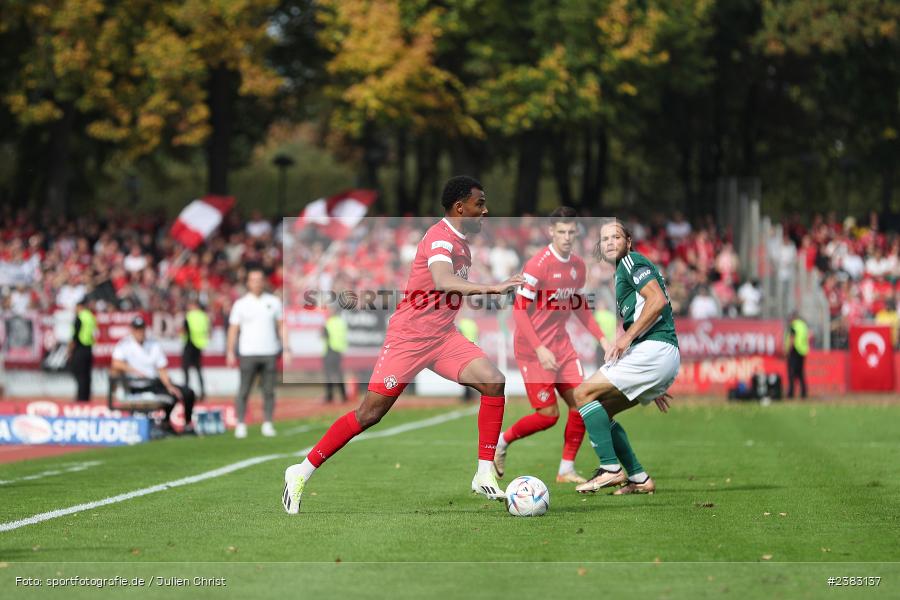 Fabrice Montcheu, Sachs Stadion, Schweinfurt, 03.10.2023, sport, action, BFV, Saison 2023/2024, Fussball, 13. Spieltag, Regionalliga Bayern, FWK, FCS, FC Würzburger Kickers, 1. FC Schweinfurt 1905 - Bild-ID: 2383137