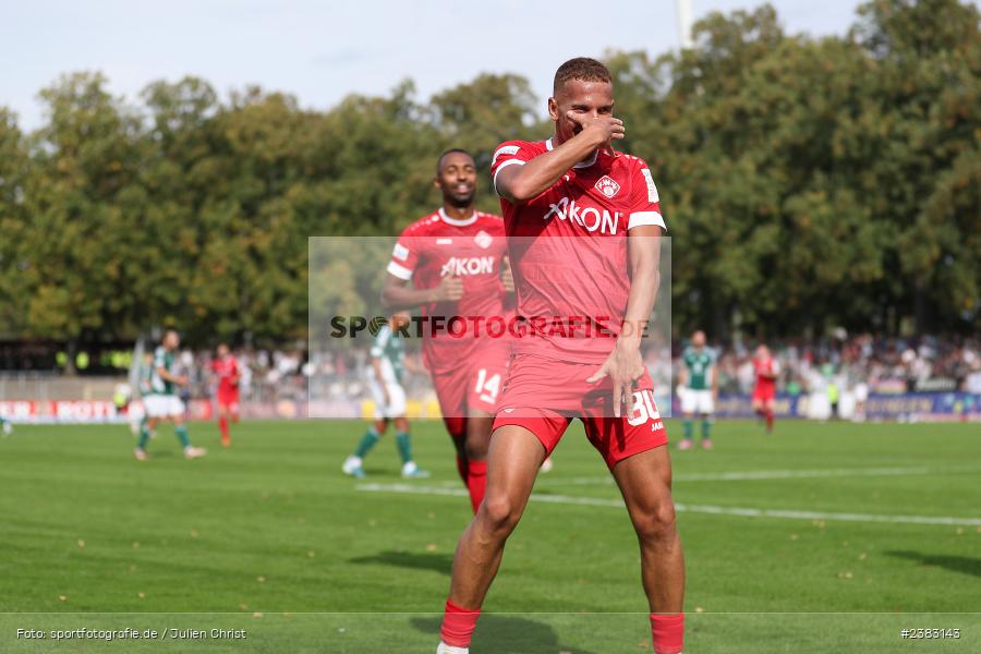 Benyas Solomon Junge-Abiol, Sachs Stadion, Schweinfurt, 03.10.2023, sport, action, BFV, Saison 2023/2024, Fussball, 13. Spieltag, Regionalliga Bayern, FWK, FCS, FC Würzburger Kickers, 1. FC Schweinfurt 1905 - Bild-ID: 2383143