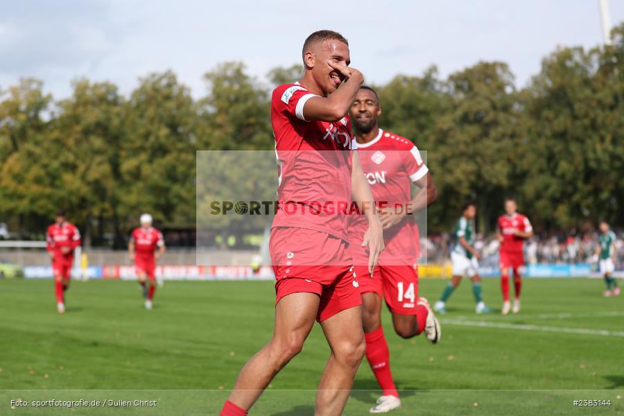 Benyas Solomon Junge-Abiol, Sachs Stadion, Schweinfurt, 03.10.2023, sport, action, BFV, Saison 2023/2024, Fussball, 13. Spieltag, Regionalliga Bayern, FWK, FCS, FC Würzburger Kickers, 1. FC Schweinfurt 1905 - Bild-ID: 2383144