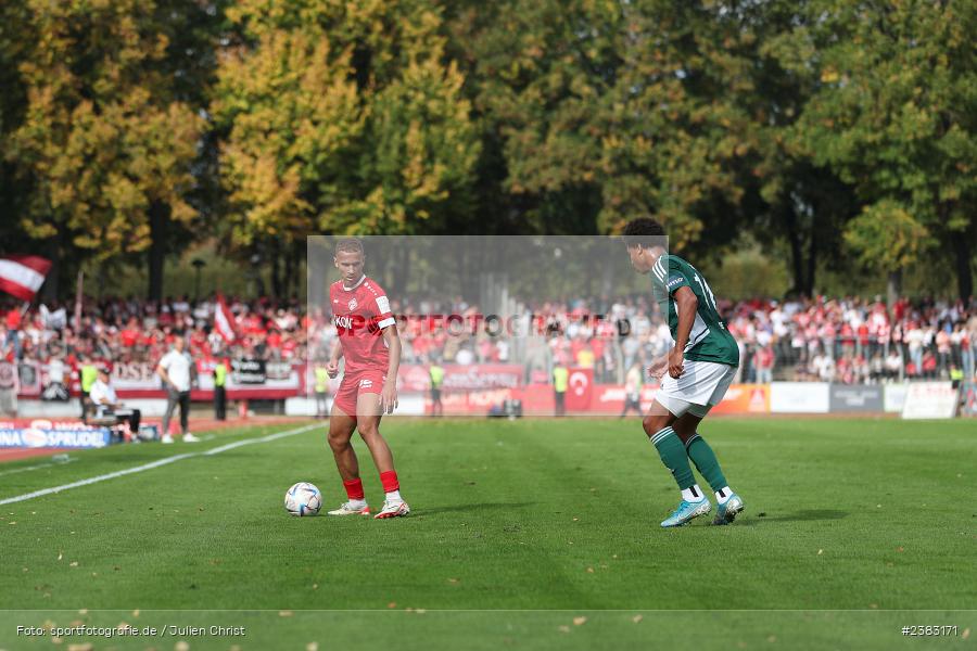 Benyas Solomon Junge-Abiol, Sachs Stadion, Schweinfurt, 03.10.2023, sport, action, BFV, Saison 2023/2024, Fussball, 13. Spieltag, Regionalliga Bayern, FWK, FCS, FC Würzburger Kickers, 1. FC Schweinfurt 1905 - Bild-ID: 2383171