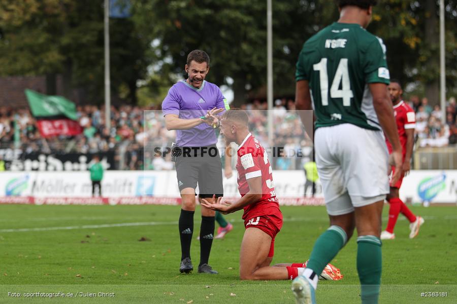 Manuel Steigerwald, Sachs Stadion, Schweinfurt, 03.10.2023, sport, action, BFV, Saison 2023/2024, Fussball, 13. Spieltag, Regionalliga Bayern, FWK, FCS, FC Würzburger Kickers, 1. FC Schweinfurt 1905 - Bild-ID: 2383181