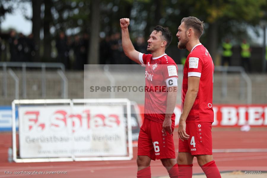 Peter Kurzweg, Sachs Stadion, Schweinfurt, 03.10.2023, sport, action, BFV, Saison 2023/2024, Fussball, 13. Spieltag, Regionalliga Bayern, FWK, FCS, FC Würzburger Kickers, 1. FC Schweinfurt 1905 - Bild-ID: 2383236