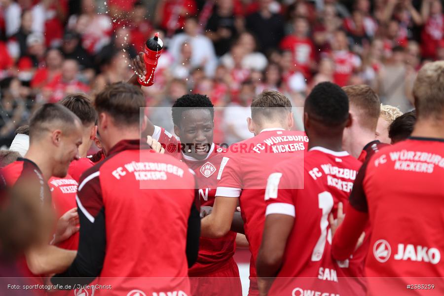 Team, Sachs Stadion, Schweinfurt, 03.10.2023, sport, action, BFV, Saison 2023/2024, Fussball, 13. Spieltag, Regionalliga Bayern, FWK, FCS, FC Würzburger Kickers, 1. FC Schweinfurt 1905 - Bild-ID: 2383259