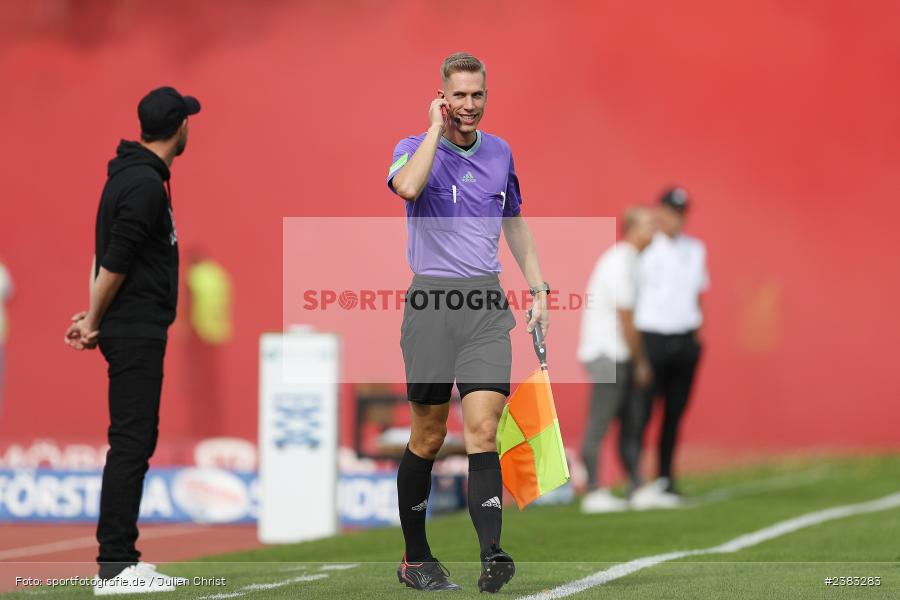 Sachs Stadion, Schweinfurt, 04.10.2023, sport, action, BFV, Saison 2023/2024, Fussball, 13. Spieltag, Regionalliga Bayern, FWK, FCS, FC Würzburger Kickers, 1. FC Schweinfurt 1905 - Bild-ID: 2383283