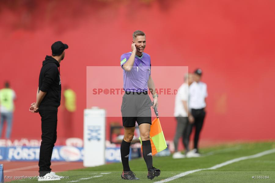 Sachs Stadion, Schweinfurt, 04.10.2023, sport, action, BFV, Saison 2023/2024, Fussball, 13. Spieltag, Regionalliga Bayern, FWK, FCS, FC Würzburger Kickers, 1. FC Schweinfurt 1905 - Bild-ID: 2383284
