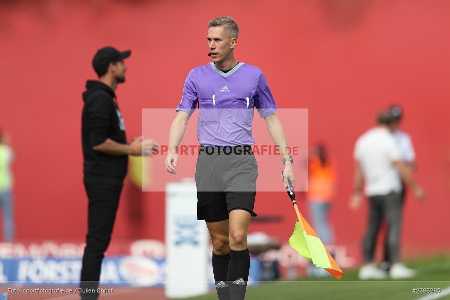 Sachs Stadion, Schweinfurt, 04.10.2023, sport, action, BFV, Saison 2023/2024, Fussball, 13. Spieltag, Regionalliga Bayern, FWK, FCS, FC Würzburger Kickers, 1. FC Schweinfurt 1905 - Bild-ID: 2383285
