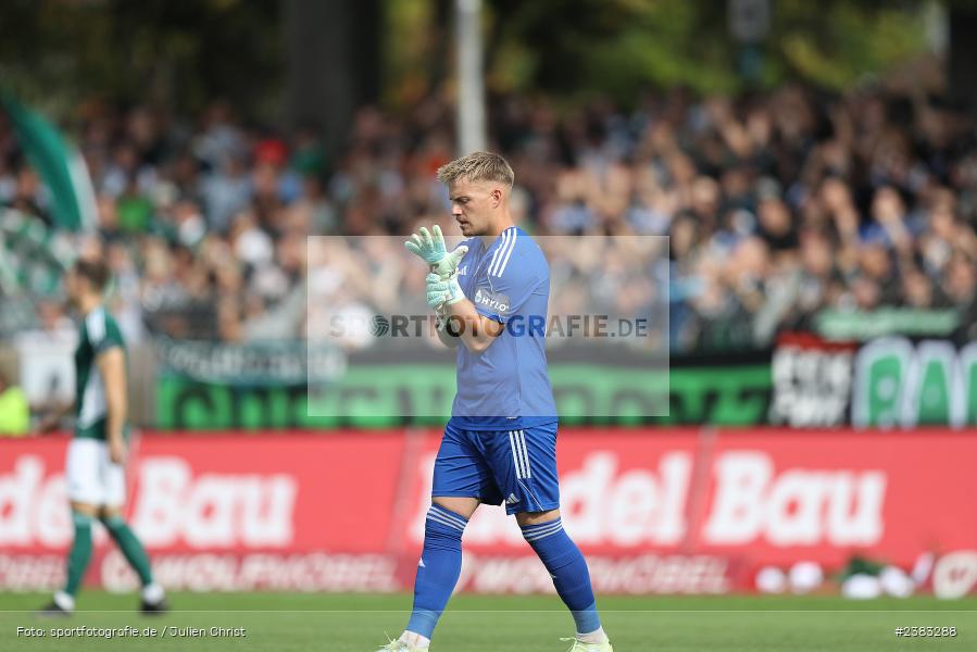 Lukas Wenzel, Sachs Stadion, Schweinfurt, 04.10.2023, sport, action, BFV, Saison 2023/2024, Fussball, 13. Spieltag, Regionalliga Bayern, FWK, FCS, FC Würzburger Kickers, 1. FC Schweinfurt 1905 - Bild-ID: 2383288