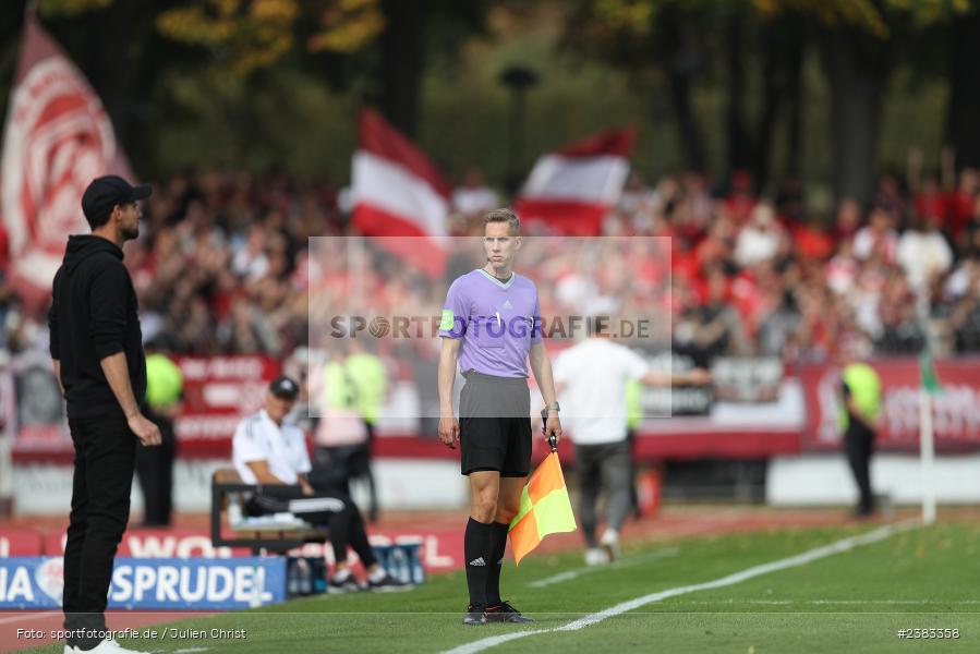 Hannes Hemrich, Sachs Stadion, Schweinfurt, 04.10.2023, sport, action, BFV, Saison 2023/2024, Fussball, 13. Spieltag, Regionalliga Bayern, FWK, FCS, FC Würzburger Kickers, 1. FC Schweinfurt 1905 - Bild-ID: 2383358