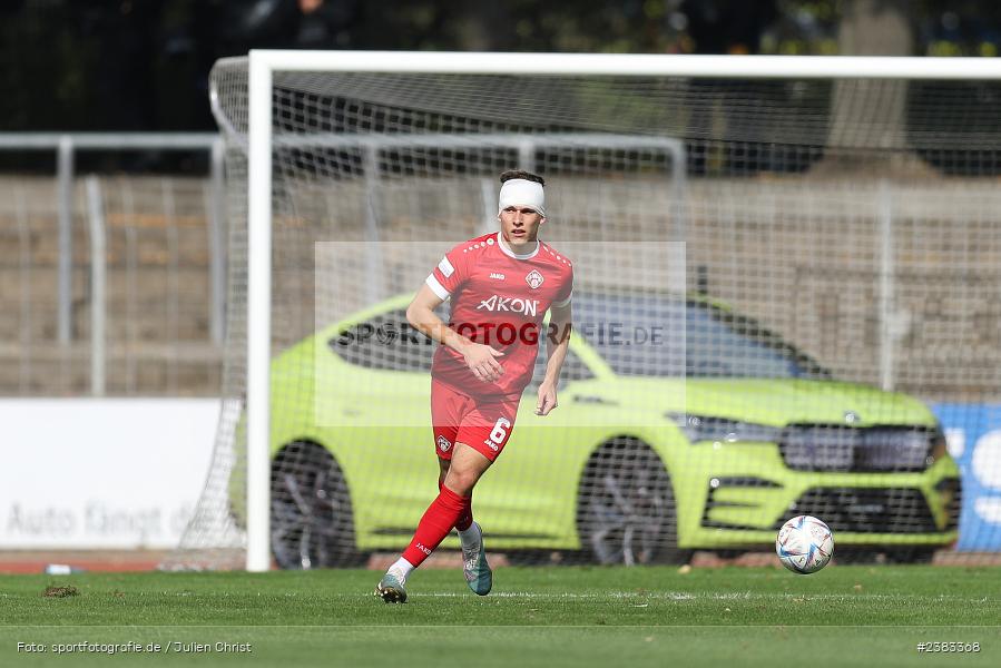 Marius Wegmann, Sachs Stadion, Schweinfurt, 04.10.2023, sport, action, BFV, Saison 2023/2024, Fussball, 13. Spieltag, Regionalliga Bayern, FWK, FCS, FC Würzburger Kickers, 1. FC Schweinfurt 1905 - Bild-ID: 2383368