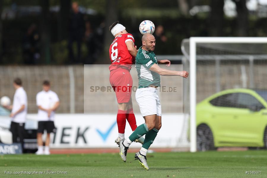 Marius Wegmann, Sachs Stadion, Schweinfurt, 04.10.2023, sport, action, BFV, Saison 2023/2024, Fussball, 13. Spieltag, Regionalliga Bayern, FWK, FCS, FC Würzburger Kickers, 1. FC Schweinfurt 1905 - Bild-ID: 2383371