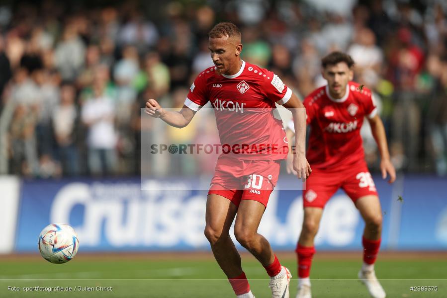 Benyas Solomon Junge-Abiol, Sachs Stadion, Schweinfurt, 04.10.2023, sport, action, BFV, Saison 2023/2024, Fussball, 13. Spieltag, Regionalliga Bayern, FWK, FCS, FC Würzburger Kickers, 1. FC Schweinfurt 1905 - Bild-ID: 2383375