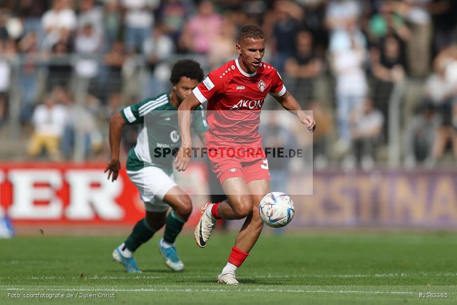 Benyas Solomon Junge-Abiol, Sachs Stadion, Schweinfurt, 04.10.2023, sport, action, BFV, Saison 2023/2024, Fussball, 13. Spieltag, Regionalliga Bayern, FWK, FCS, FC Würzburger Kickers, 1. FC Schweinfurt 1905 - Bild-ID: 2383385