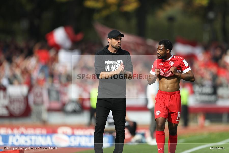 Marco Wildersinn, Sachs Stadion, Schweinfurt, 04.10.2023, sport, action, BFV, Saison 2023/2024, Fussball, 13. Spieltag, Regionalliga Bayern, FWK, FCS, FC Würzburger Kickers, 1. FC Schweinfurt 1905 - Bild-ID: 2383436