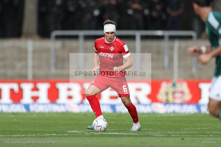 Marius Wegmann, Sachs Stadion, Schweinfurt, 04.10.2023, sport, action, BFV, Saison 2023/2024, Fussball, 13. Spieltag, Regionalliga Bayern, FWK, FCS, FC Würzburger Kickers, 1. FC Schweinfurt 1905 - Bild-ID: 2383473