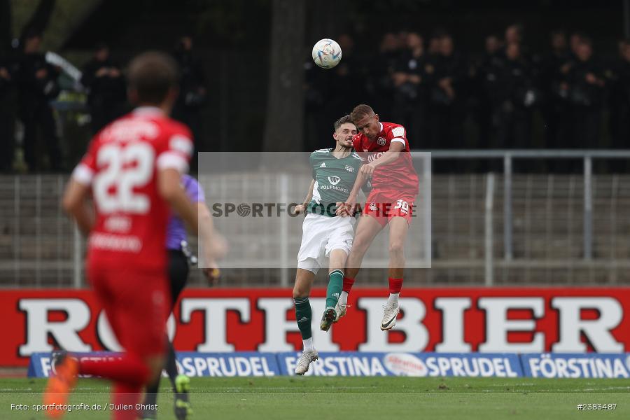 Benyas Solomon Junge-Abiol, Sachs Stadion, Schweinfurt, 04.10.2023, sport, action, BFV, Saison 2023/2024, Fussball, 13. Spieltag, Regionalliga Bayern, FWK, FCS, FC Würzburger Kickers, 1. FC Schweinfurt 1905 - Bild-ID: 2383487