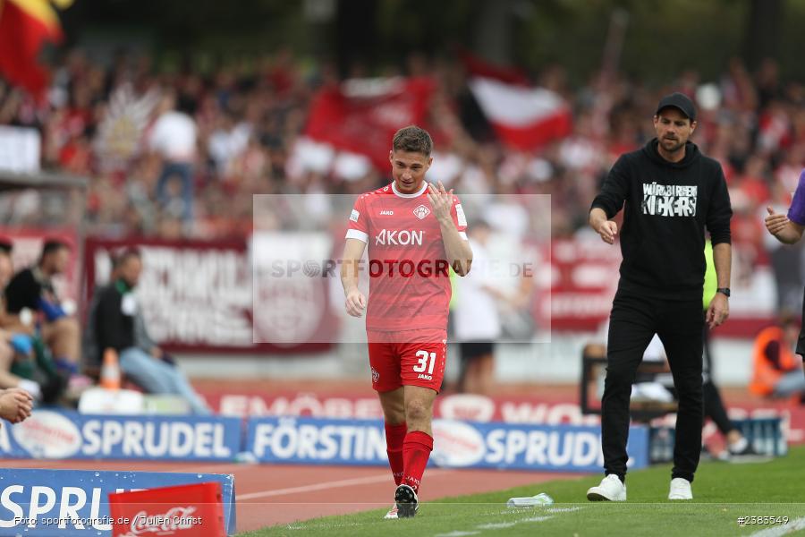 Sachs Stadion, Schweinfurt, 04.10.2023, sport, action, BFV, Saison 2023/2024, Fussball, 13. Spieltag, Regionalliga Bayern, FWK, FCS, FC Würzburger Kickers, 1. FC Schweinfurt 1905 - Bild-ID: 2383549