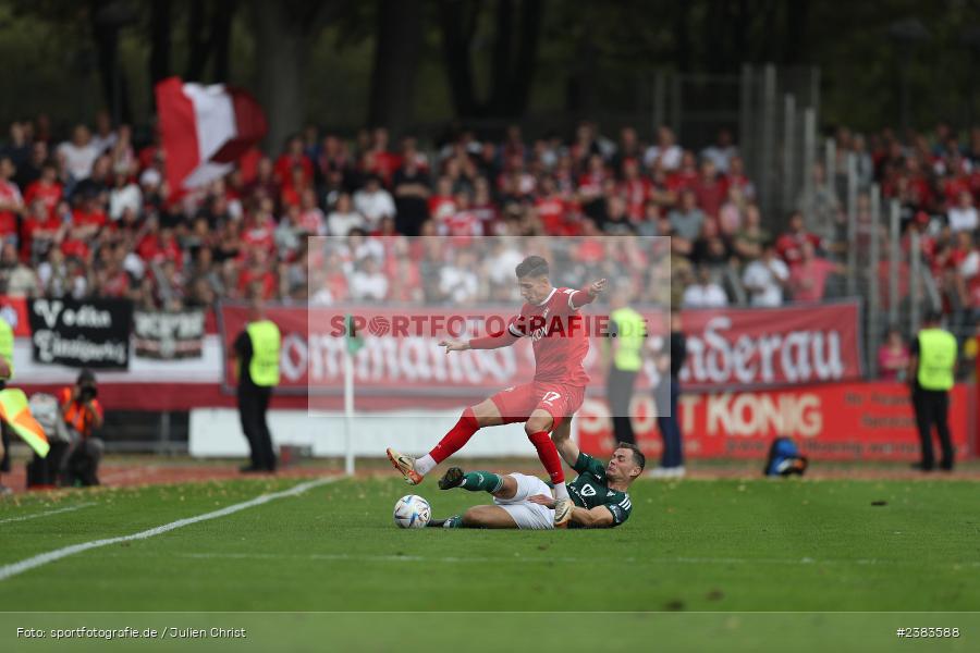 Sachs Stadion, Schweinfurt, 04.10.2023, sport, action, BFV, Saison 2023/2024, Fussball, 13. Spieltag, Regionalliga Bayern, FWK, FCS, FC Würzburger Kickers, 1. FC Schweinfurt 1905 - Bild-ID: 2383588