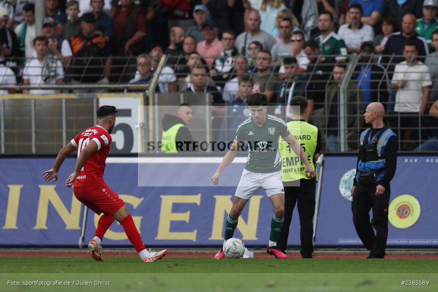 Sachs Stadion, Schweinfurt, 04.10.2023, sport, action, BFV, Saison 2023/2024, Fussball, 13. Spieltag, Regionalliga Bayern, FWK, FCS, FC Würzburger Kickers, 1. FC Schweinfurt 1905 - Bild-ID: 2383589